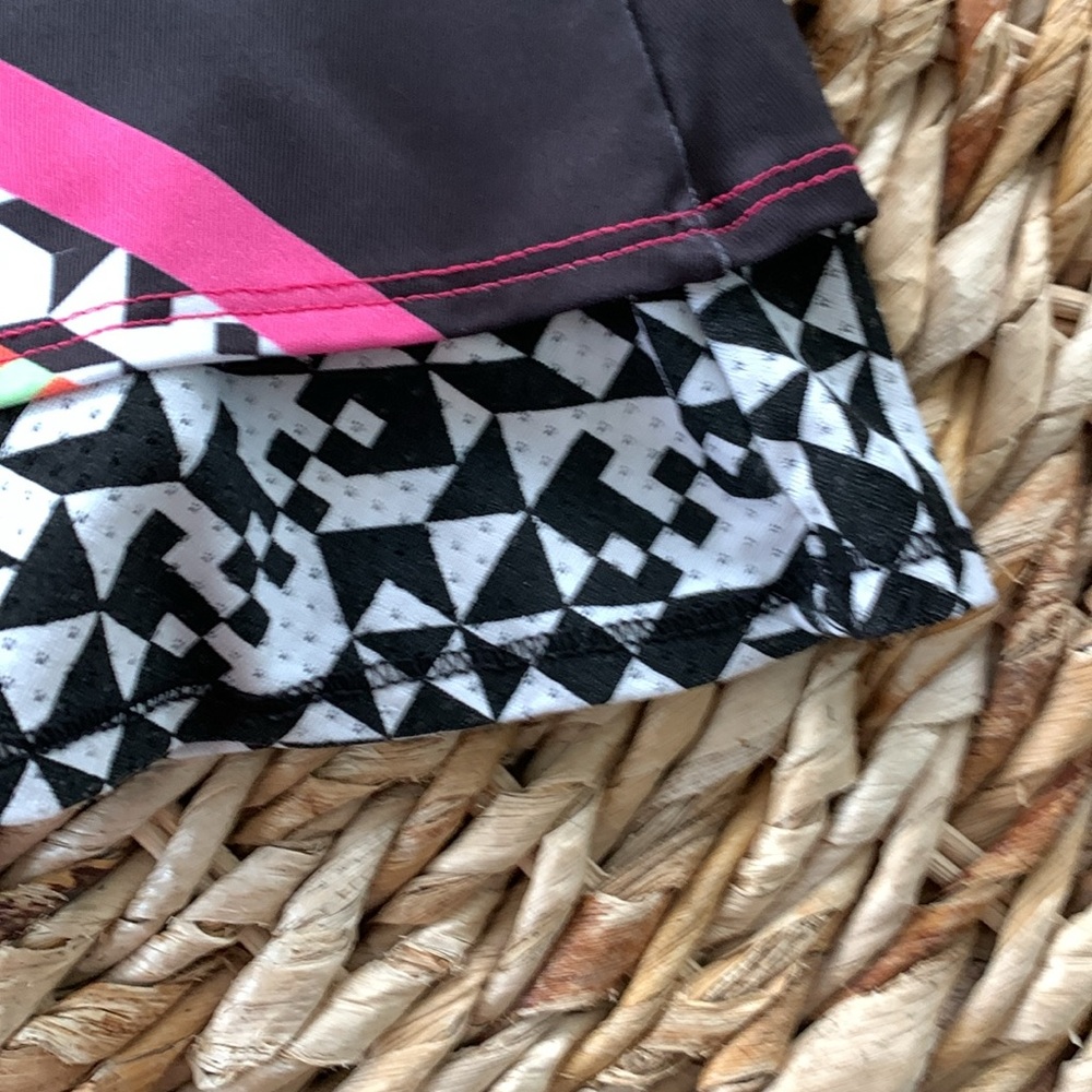 Lucky in Love Neo Geo Tiered Skort - Picture 5 of 12